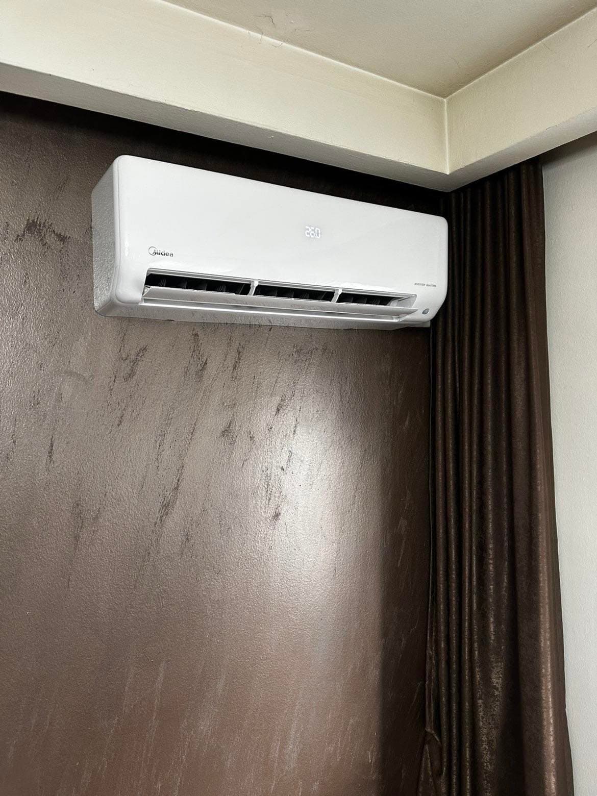 Montimi i brendit Midea — Prizren